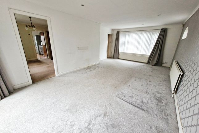Springfield Court, West Yorkshire photo 3