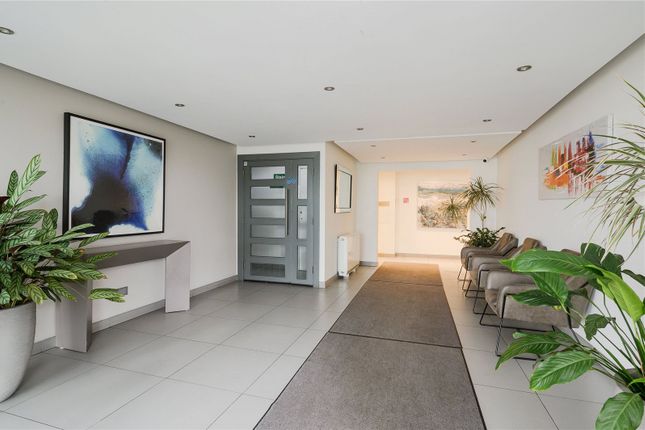 Flat for sale in Lakeside, Eaton Drive, Kingston Upon Thames