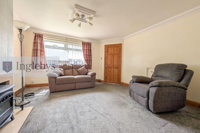 98, Troutbeck Road, Redcar photo 3