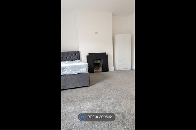 A Elmers End Road, Beckenham photo 3