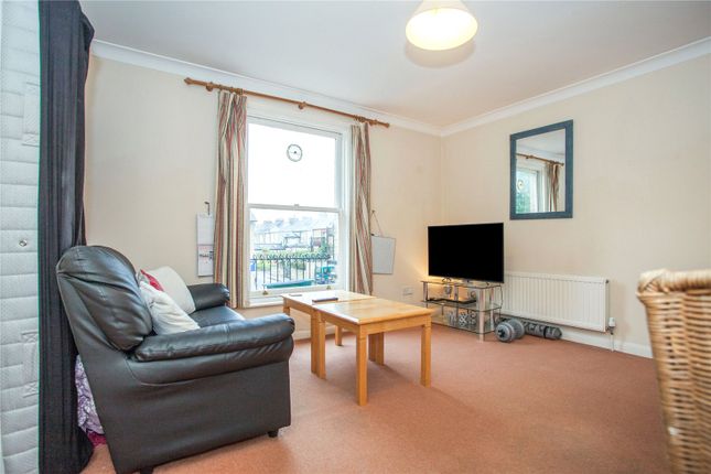 Flat 2 Adam & Eve Court,, Adam & Eve Street, Cambridge photo 4
