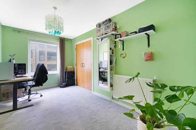 51 Chapel Court, 4 Crown Drive, Crown Drive, Romford photo 2