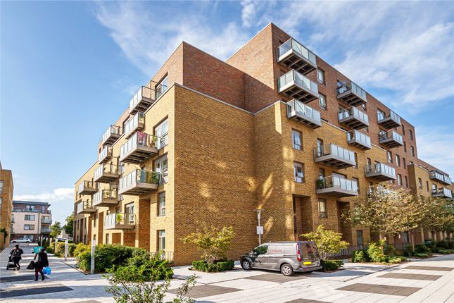 Flat for sale in Candish Court, Hornsey