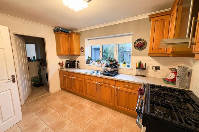 16, Woodruff Close, Stoke-On-Trent photo 5