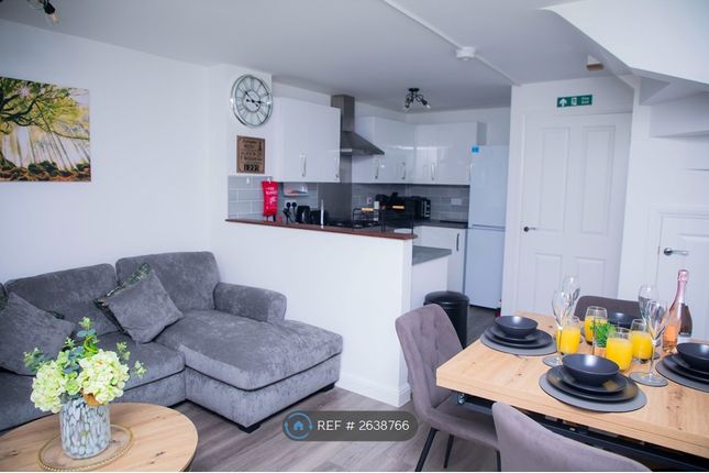 Open Plan Kitchen Living Area