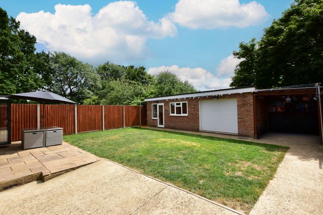 14, Holtsmere Close, Watford photo 4