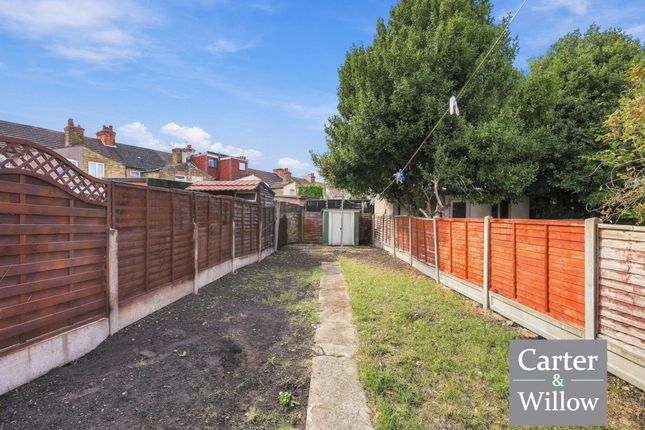 6, Sparsholt Road, Barking photo 2