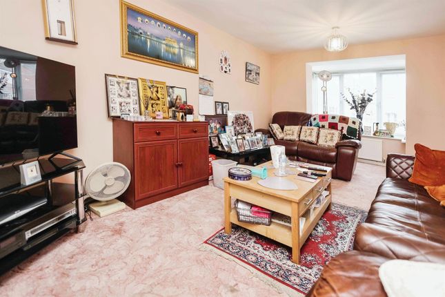 9, Bentley Court, BIRMINGHAM photo 2