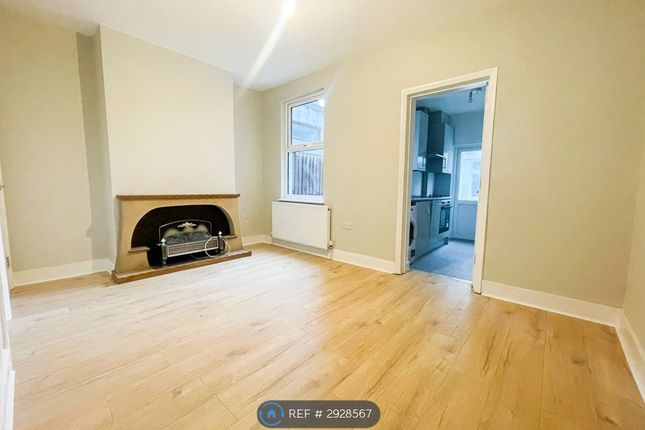 Westoe Road, London photo 3