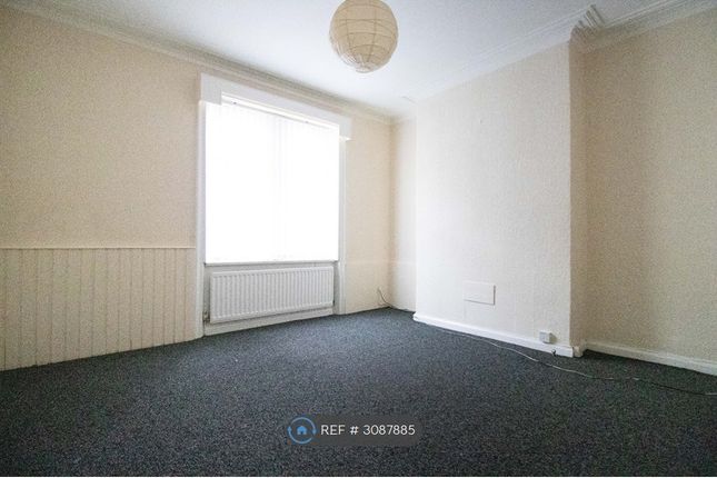 Newcastle Upon Tyne photo 2