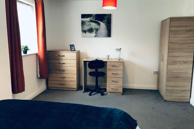 Room 5, 81, White Star Place, Southampton photo 4