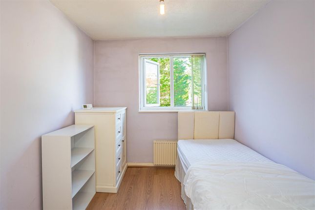Flat for sale in Micklefield Road, High Wycombe