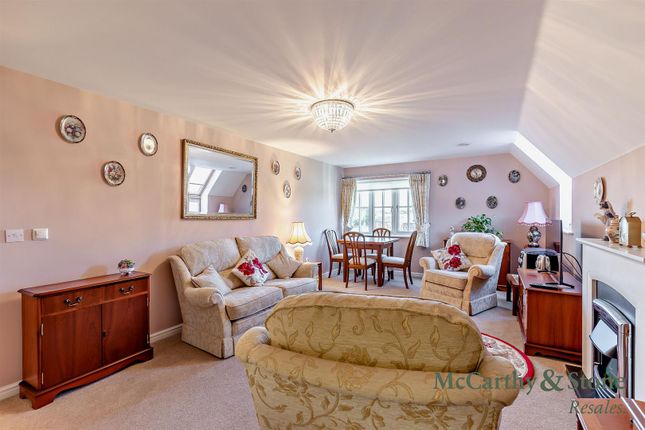 Parsonage Barn Lane, Ringwood photo 3