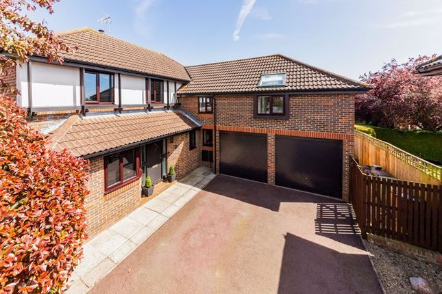 Detached house for sale in Lovelace Close, Abingdon