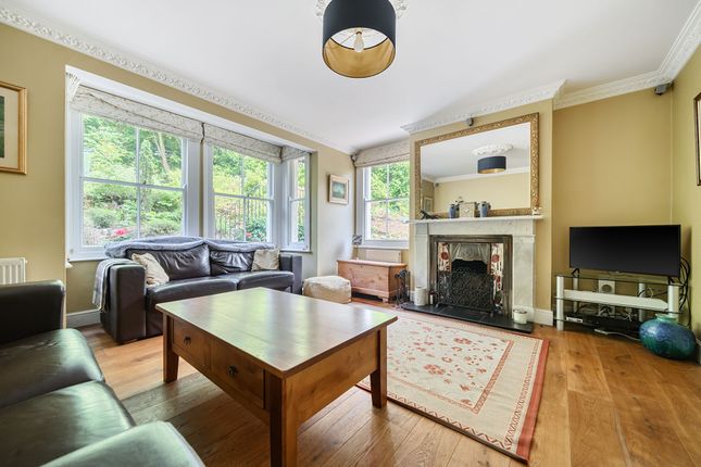 Hazelwood Farnham Lane, Haslemere photo 2