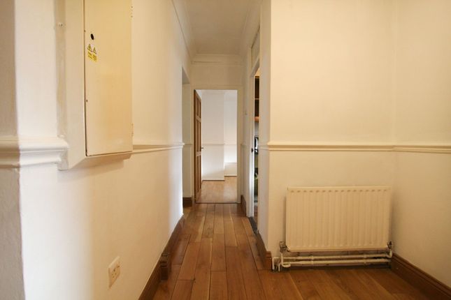 61, Corran Way, South Ockendon photo 4