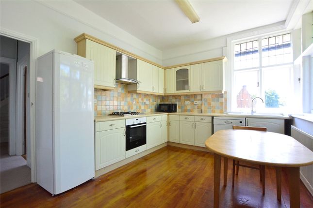 Flat 3, 4, Page Heath Lane, Bickley photo 4
