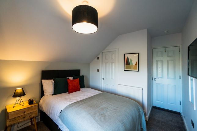 Room 3, 2, Cambridge Street, Reading photo 2