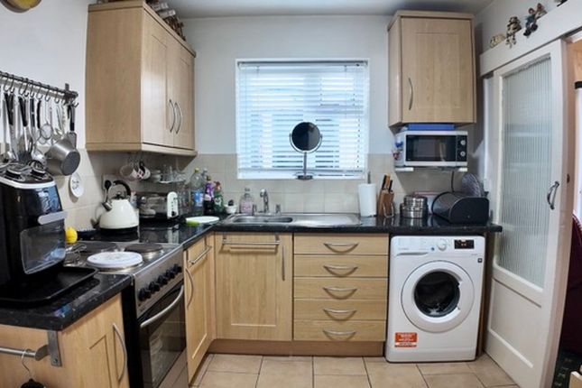 48 Highmead, Blackwood photo 3