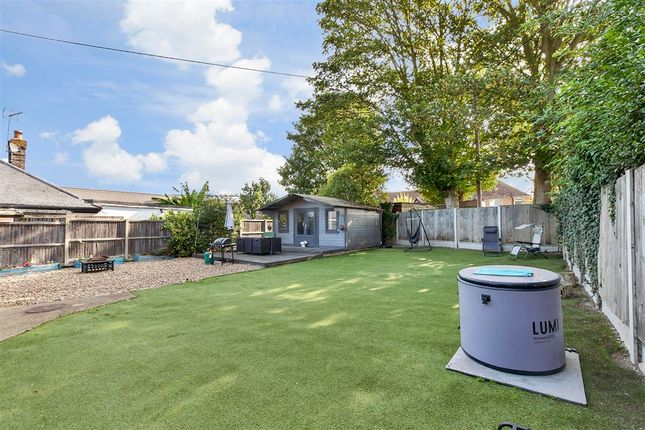 Canterbury Road Brooksend, Birchington photo 4