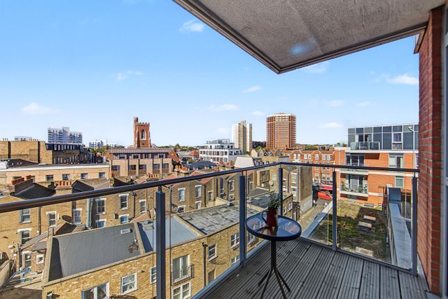 Hoopers Mews, Acton photo 4