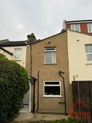 Thumbnail Room to rent in Wyche Grove, South Croydon