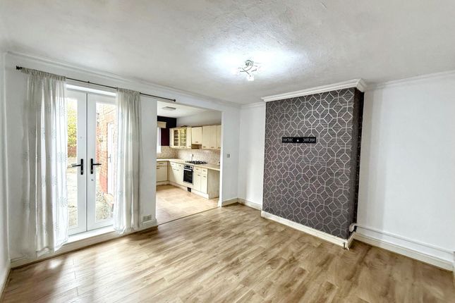 25, Stanley Street, Wallsend photo 3
