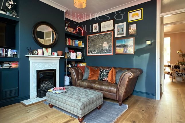 310, Bellingdon Road, Chesham, Buckinghamshire photo 4