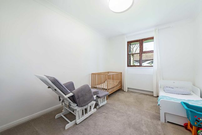 Flat for sale in Holders Hill Road, London