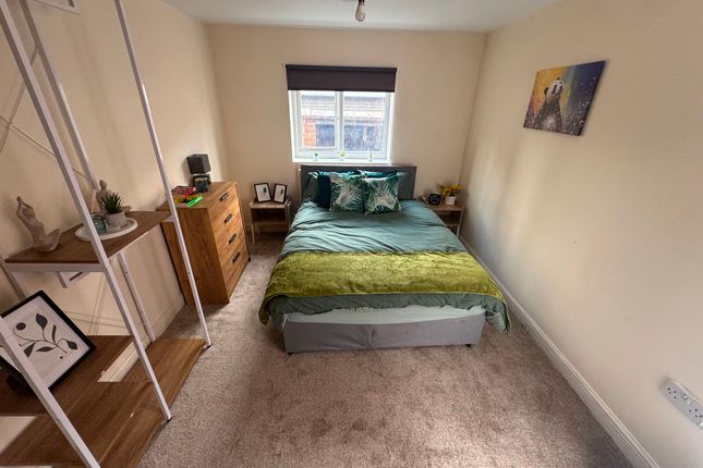 003 Royal Avenue, Room 3, Doncaster photo 3