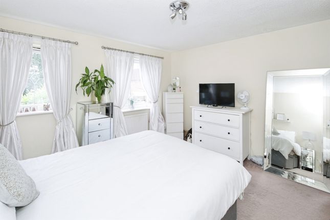 10, Ashley Way, Balsall Common photo 3