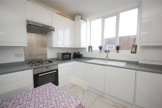 Flat for sale in Woodhouse Road, North Finchley