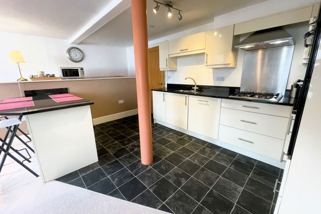 9a,The Chapel Apartment, Bannawell Street, Tavistock photo 4