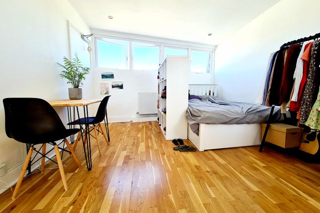 Thumbnail Studio to rent in Mayton Street, London