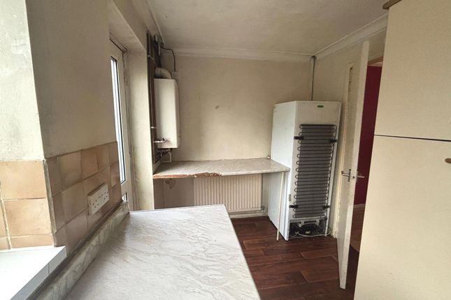 22, Llys Y Celyn, Caerphilly photo 5