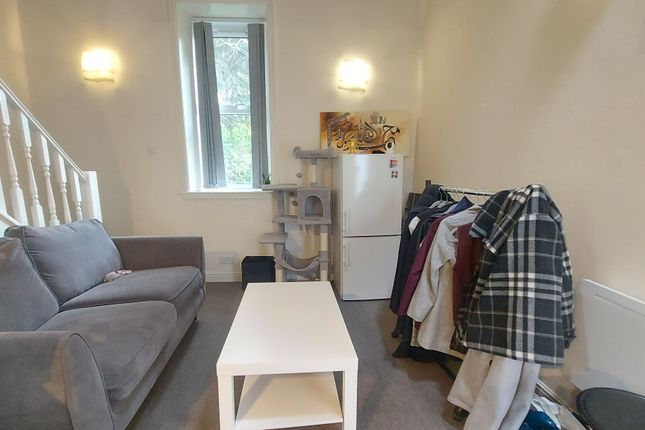 1 Olivias Court 67, Smith Lane, Bradford photo 3