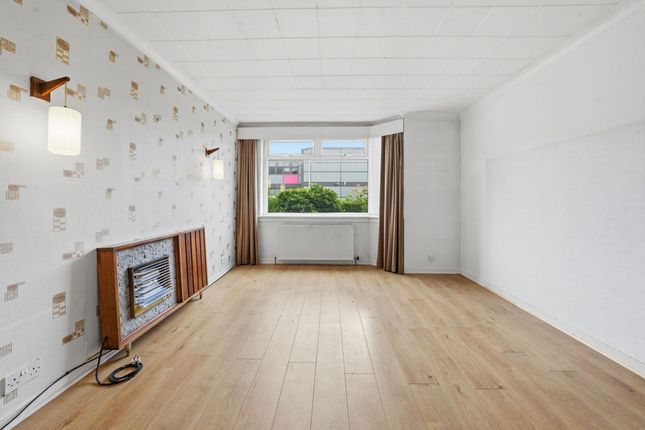 3 Fetlar Drive, Simshill photo 3