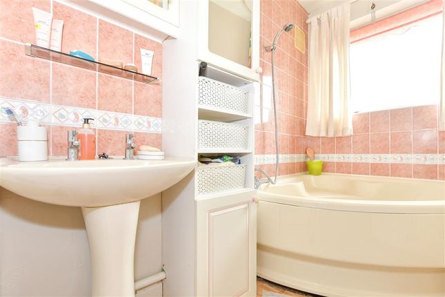 Springett Way, Coxheath, Maidstone, Kent ME17, 3 bedroom semi-detached ...