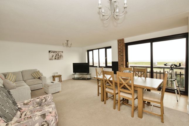 117, Coast Drive, New Romney photo 2