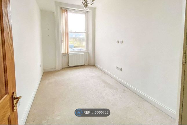 Flat, Nelson Gardens, Plymouth photo 5