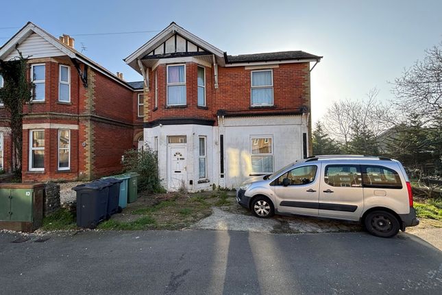 3-bed house on 51, Swanmore Road, Ryde, £130,000