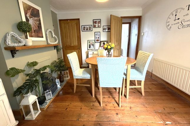 56 Kirkley Run, Lowestoft photo 4