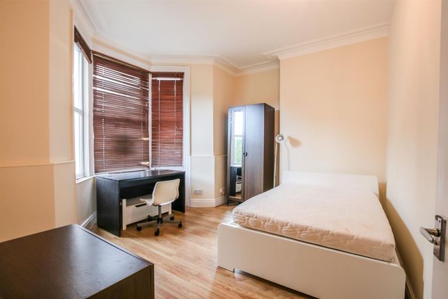 41 Oakland Road, Newcastle Upon Tyne photo 4
