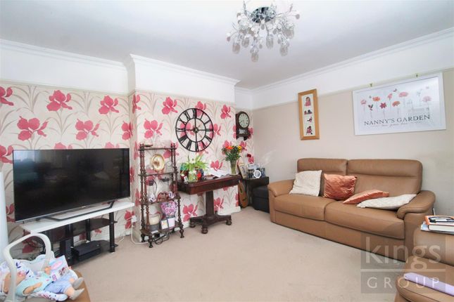 39, Seaforth Drive, Waltham Cross photo 2