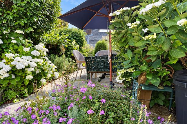 90, Lower Buckland Road, Lymington photo 3