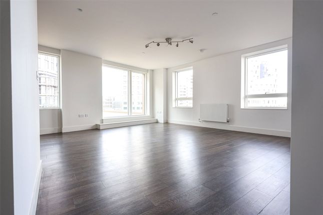 Flat for sale in North End Road, Wembley