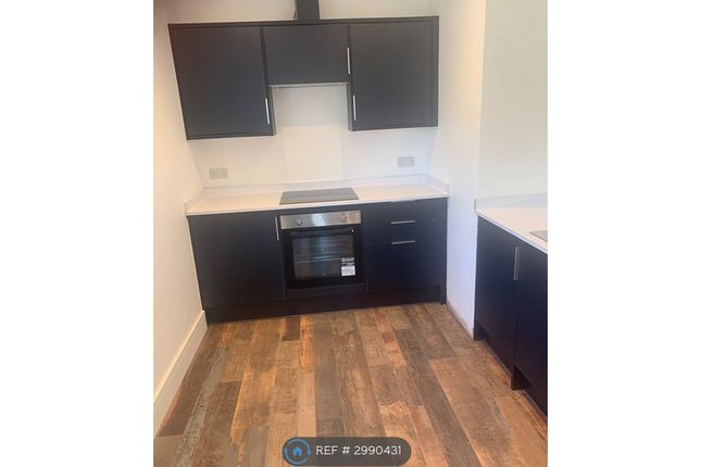 Flat, London Road, Burgess Hill photo 4