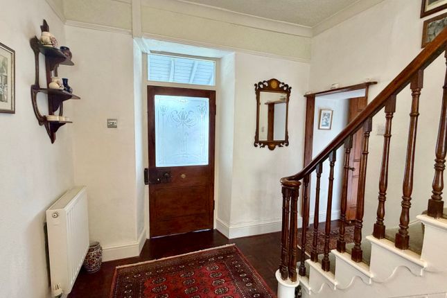 Pentwyn House, Station Road, Abergavenny photo 3