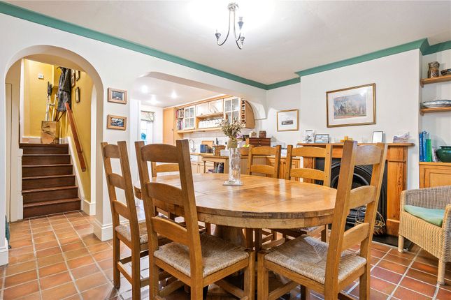 7, Waterloo Terrace, London photo 4