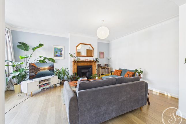6, Pasture Place, Leeds photo 2